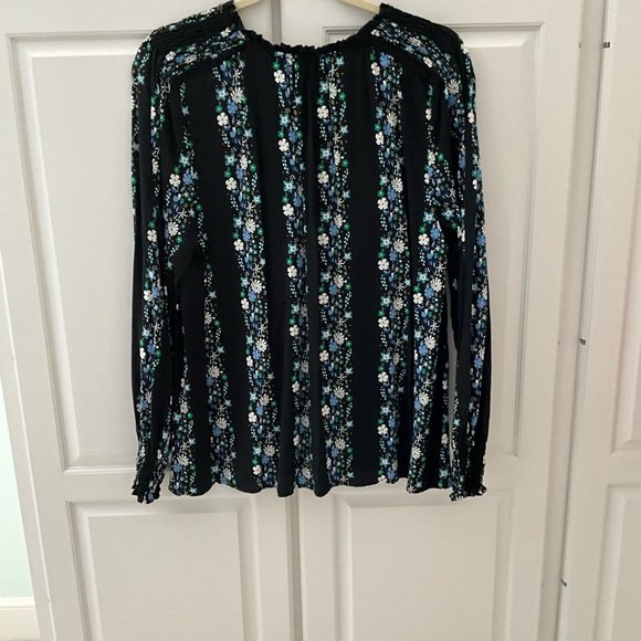 Talbots Tie Neck Smocked Floral Black Popover Top Size-Large - Picture 3 of 7